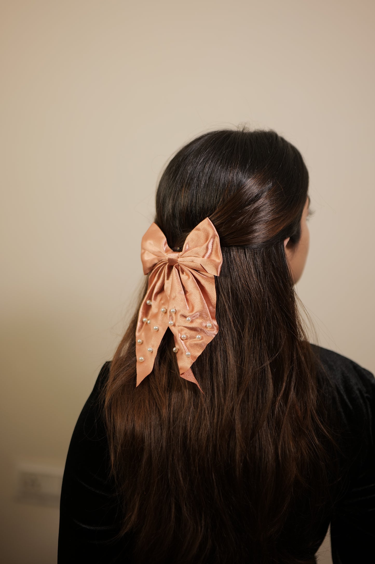 Soft Peach Pearly Bow