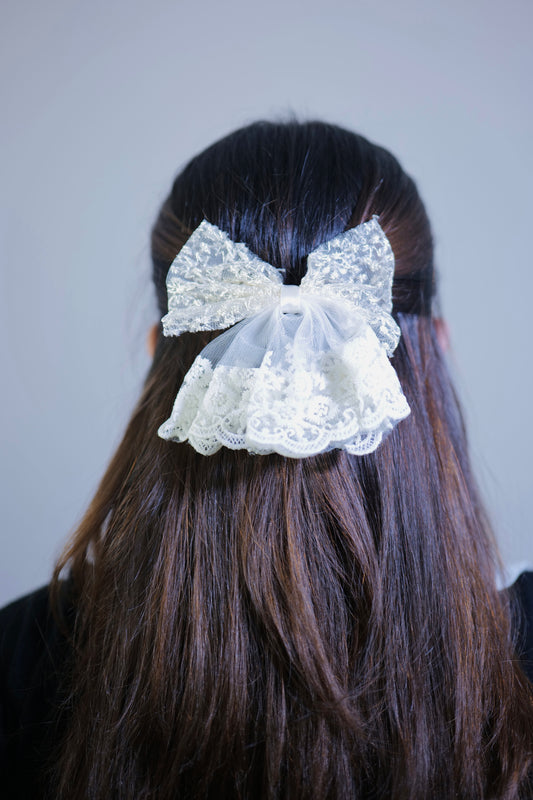 Cream Classy Lace Bow